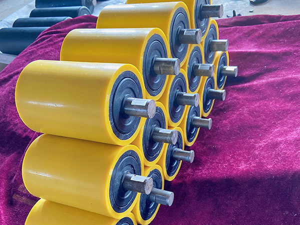 托輥生產廠家建議這樣選擇托輥